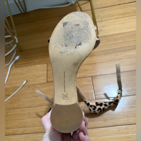 INC Womens cheetah heels - Picture 3 of 4